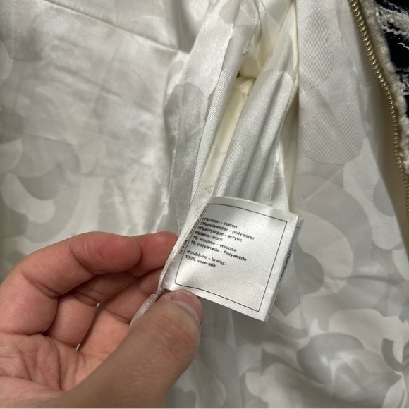 Chanel White Tweed Zip-Up Jacket 36 - Picture 9 of 16